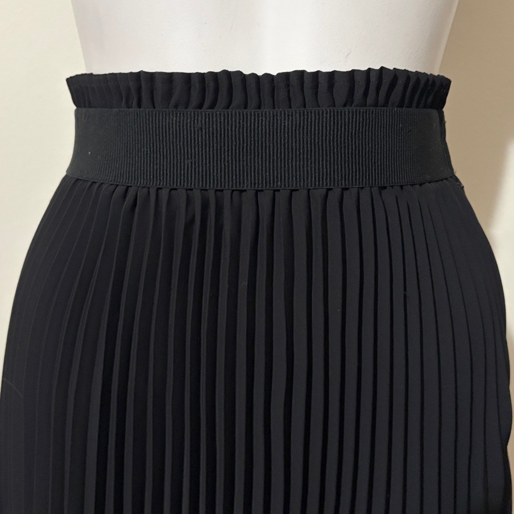 Babaton Black Midi Pleated Black Skirt Size XS - Picture 3 of 12